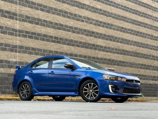 2016 Mitsubishi Lancer SE