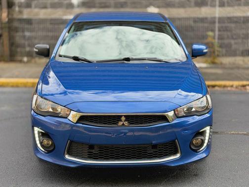 2016 Mitsubishi Lancer SE
