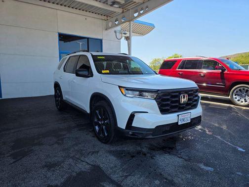 White 2025 Honda Pilot Sport