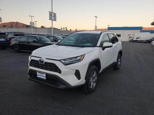 2024 Toyota RAV4 Hybrid XLE