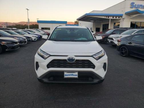 2024 Toyota RAV4 Hybrid XLE