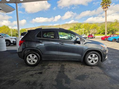 Nightfall Gray Metallic 2019 Chevrolet Trax LT