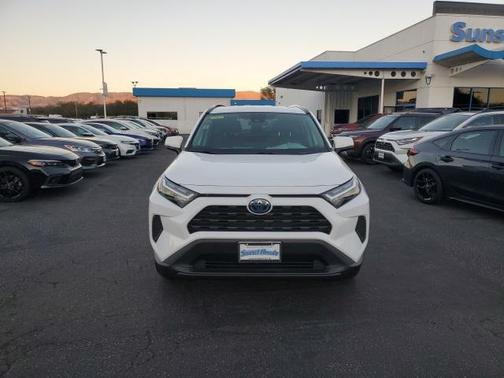 2024 Toyota RAV4 Hybrid XLE