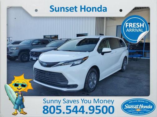 2023 Toyota Sienna LE