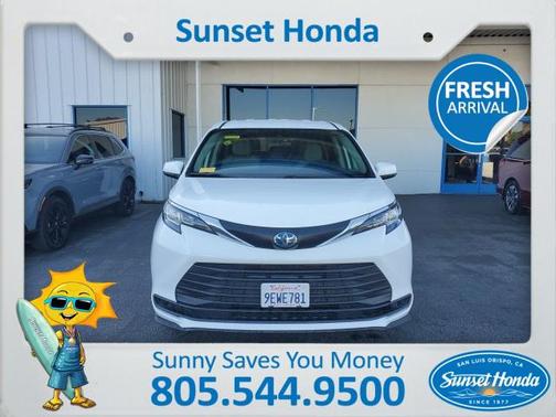 2023 Toyota Sienna LE