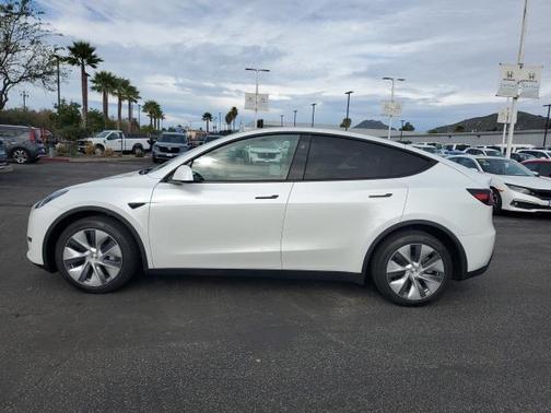2024 Tesla Model Y Long Range Dual Motor All-Wheel Drive