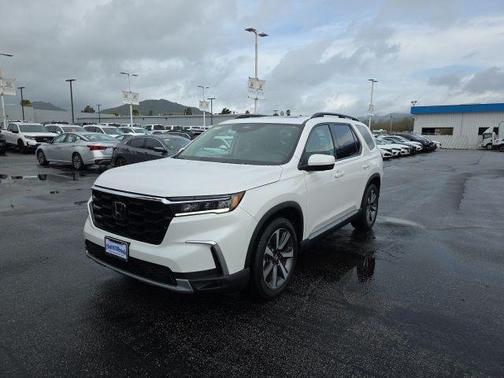 2023 Honda Pilot AWD Elite