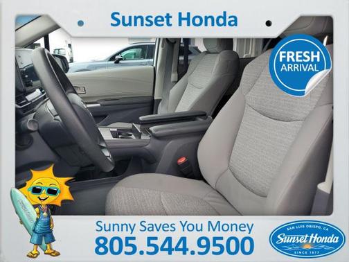 2023 Toyota Sienna LE