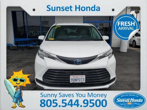 2023 Toyota Sienna LE