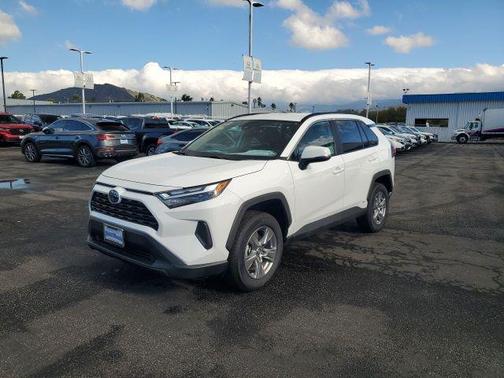 2024 Toyota RAV4 Hybrid XLE