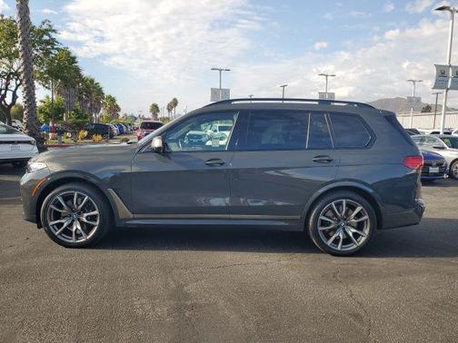 2021 BMW X7 M50i