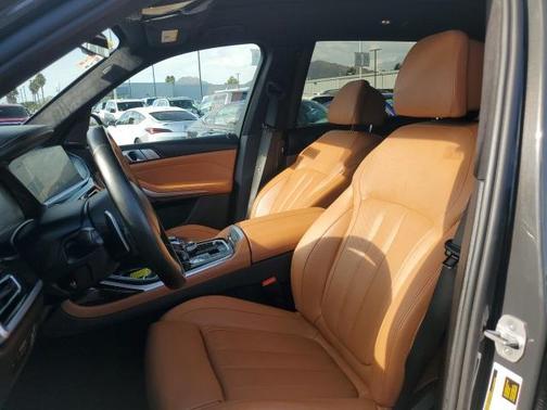 2021 BMW X7 M50i