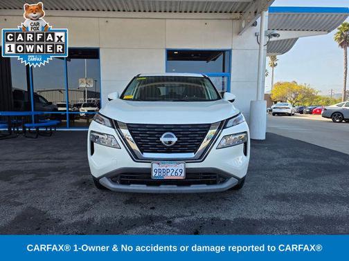 Pearl White Tricoat 2022 Nissan Rogue SV