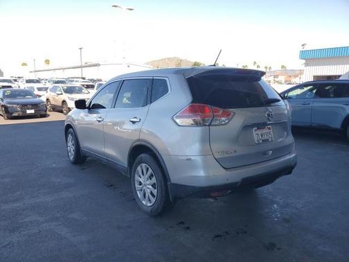 2015 Nissan Rogue S
