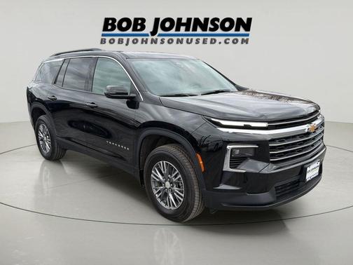 Mosaic Black Metallic 2026 Chevrolet Traverse LT