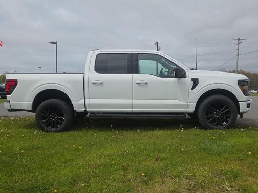 Oxford White 2024 Ford F-150 XLT