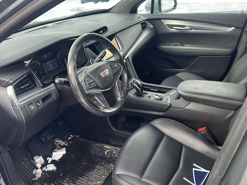 2023 Cadillac XT5 Luxury