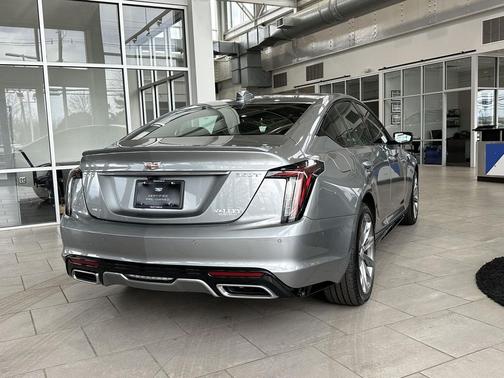 2025 Cadillac CT5 Sport