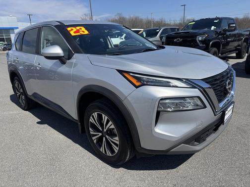 Brilliant Silver Metallic 2023 Nissan Rogue SV