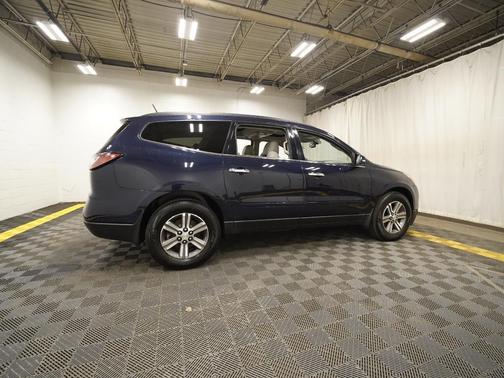 Blue Velvet Metallic 2017 Chevrolet Traverse 2LT