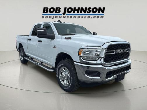 2024 RAM 2500 Tradesman Crew Cab 4x4 6'4' Box