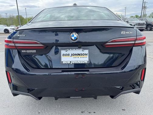 Carbon Black Metallic 2026 BMW 540 xDrive