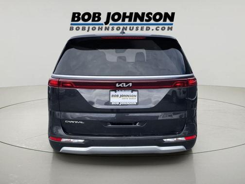 2023 Kia Carnival LX