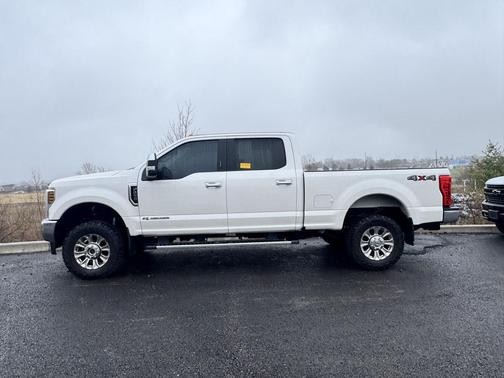 White Platinum Metallic Tri-Coat 2019 Ford F-250 Lariat