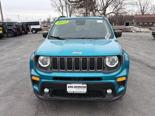 Bikini Metallic Clearcoat 2022 Jeep Renegade Latitude