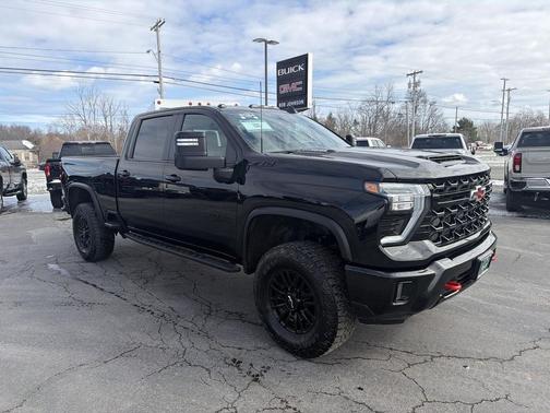 Black 2024 Chevrolet Silverado 2500 4WD Crew Cab Standard Bed ZR2