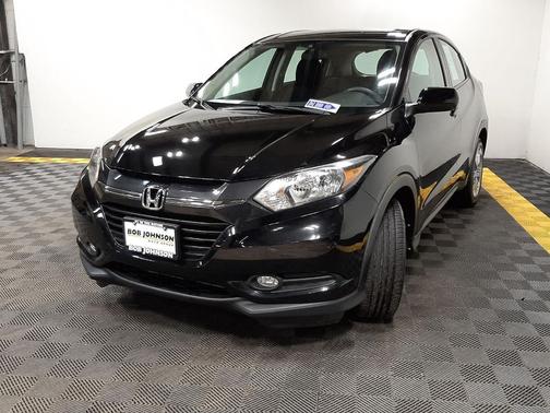 Crystal Black Pearl 2018 Honda HR-V LX