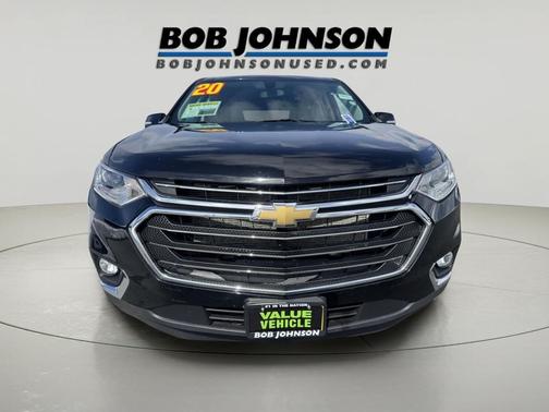Mosaic Black Metallic 2020 Chevrolet Traverse LT Leather