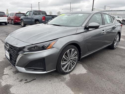 GY 2024 Nissan Altima Platinum