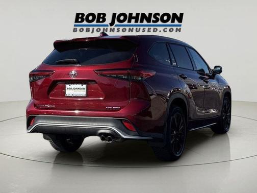 Ruby Flare Pearl 2023 Toyota Highlander XSE