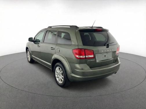 Olive Green Pearlcoat 2018 Dodge Journey SE