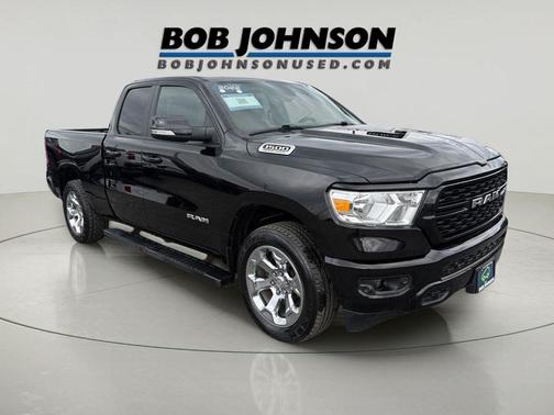 Diamond Black Crystal Pearlcoat 2022 RAM 1500 Big Horn/Lone Star