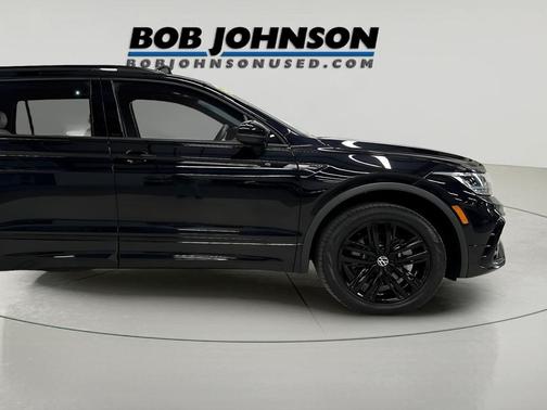 2022 Volkswagen Tiguan 2.0T SE R-Line Black 4MOTION