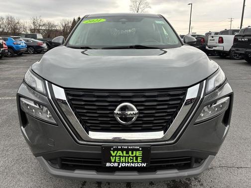 Gun Metallic 2021 Nissan Rogue SV