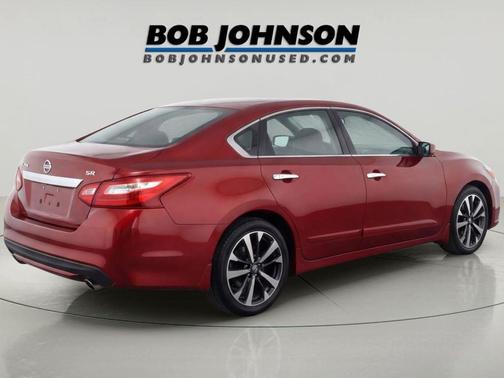 Scarlet Ember 2018 Nissan Altima 2.5 SR