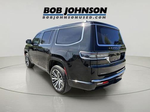 Diamond Black Crystal Pearlcoat 2022 Jeep Grand Wagoneer Series III 4x4