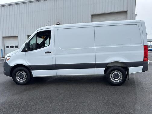 2022 Mercedes-Benz Sprinter 2500 Standard Roof
