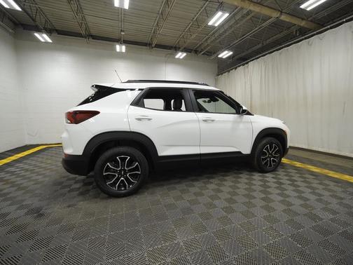 Summit White 2023 Chevrolet Trailblazer ACTIV