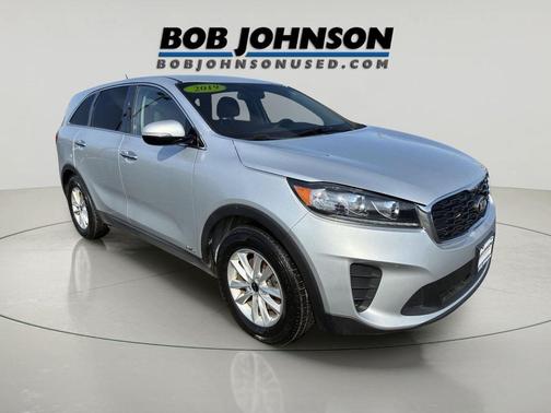 Sparkling Silver 2019 Kia Sorento LX