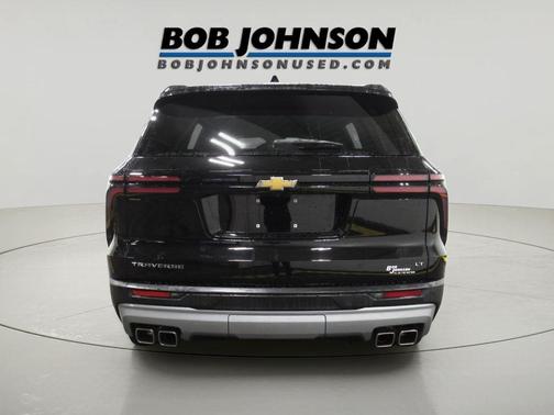 Mosaic Black Metallic 2024 Chevrolet Traverse LT