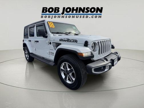 Bright White Clearcoat 2018 Jeep Wrangler Unlimited Sahara