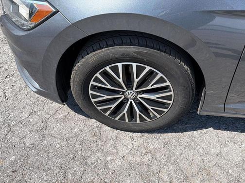 Platinum Gray Metallic 2019 Volkswagen Jetta 1.4T S