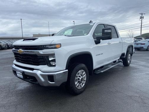 Summit White 2024 Chevrolet Silverado 2500 LT