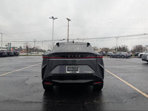 2023 Lexus RZ 450e Luxury