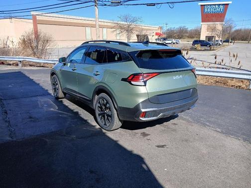 Jungle Green 2023 Kia Sportage Plug-In Hybrid X-Line Prestige
