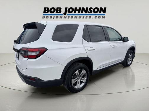 Platinum White Pearl 2023 Honda Pilot AWD EX-L 7 Passenger